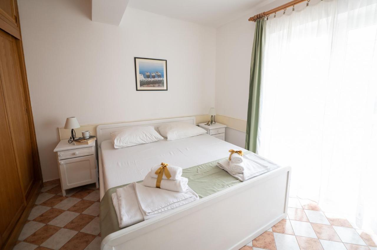 Apartmani Marin No1. Vodice Exterior photo