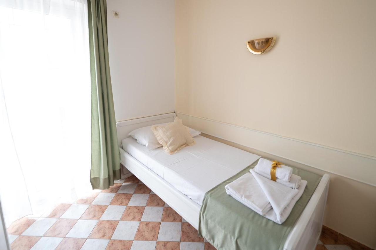 Apartmani Marin No1. Vodice Exterior photo